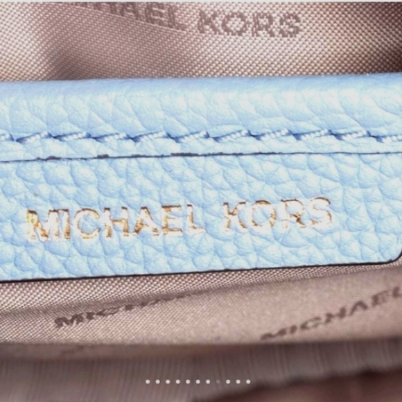 Michael Kors Medium Circle Canteen Crossbody Bag In Blue - Picture 4 of 7